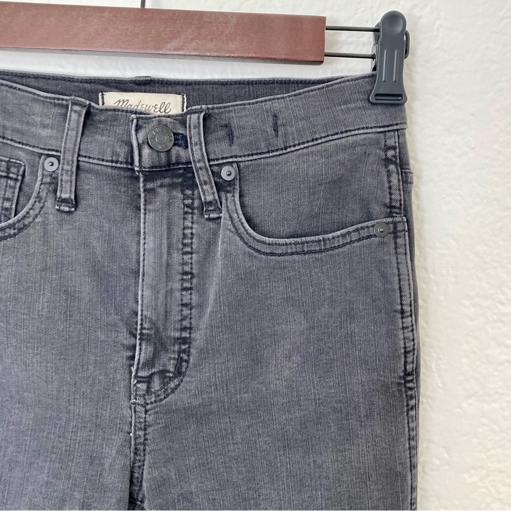 Madewell Stovepipe Distressed Mid‎ Rise Gray Jeans, Size 25